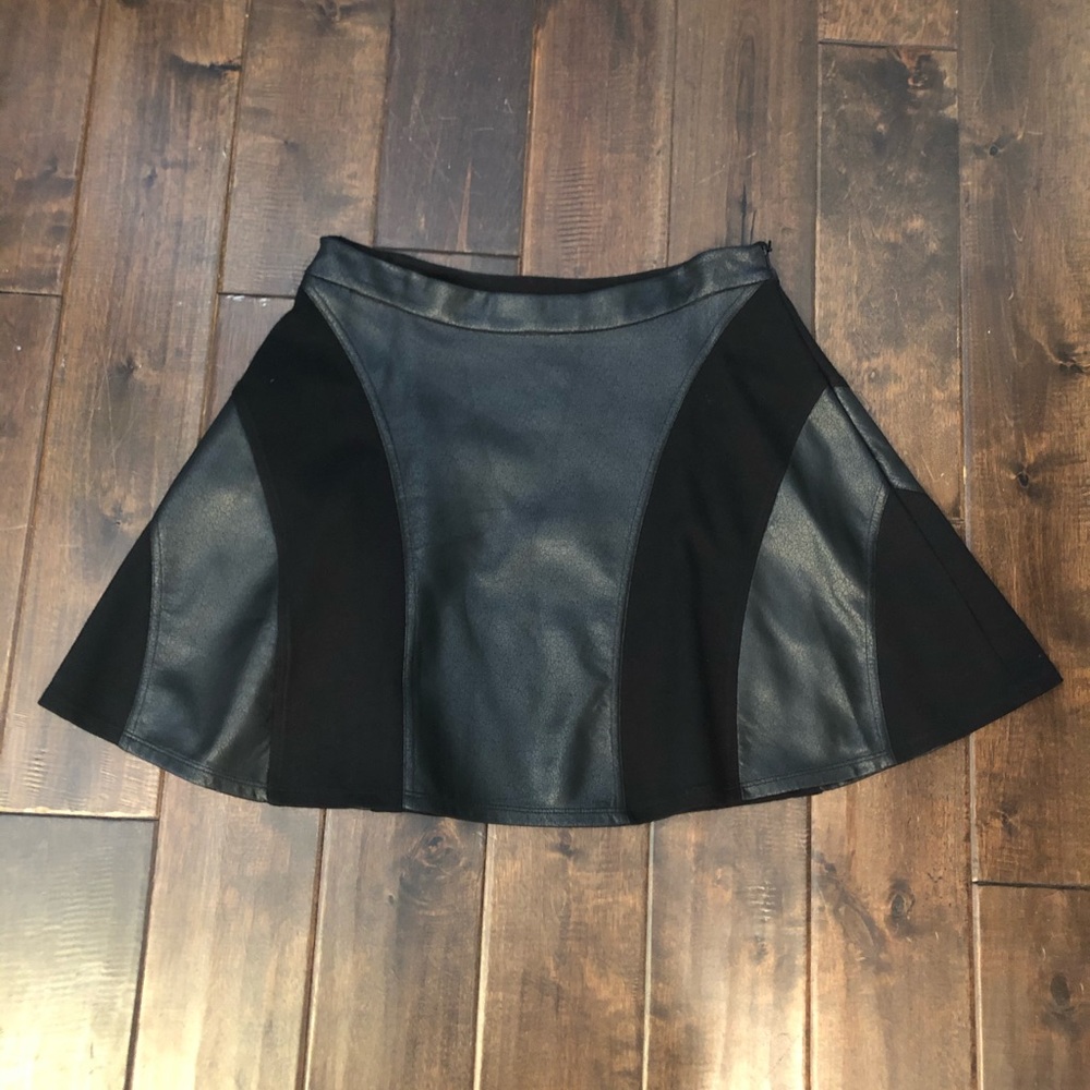 Jessica Simpson size Large A-line skirt